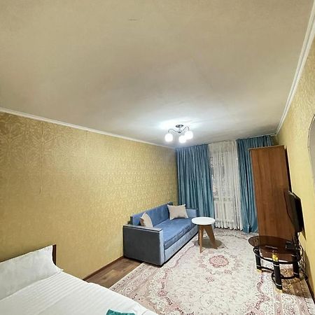 Квартира Рядом Арбата, Гоголя 92 Almaty Exterior photo