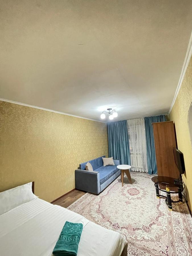 Квартира Рядом Арбата, Гоголя 92 Almaty Exterior photo